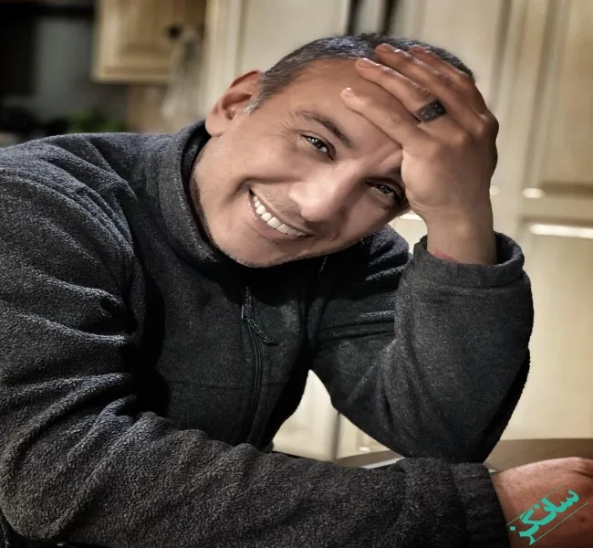 دانلود آهنگ توی قلب کوچیکم جاتو محکم میکنم شادمهر دانلود آهنگ توی قلب کوچیکم جاتو محکم میکنم شادمهر